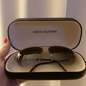 COPY - Women’s Louis Vuitton aviator sunglasses